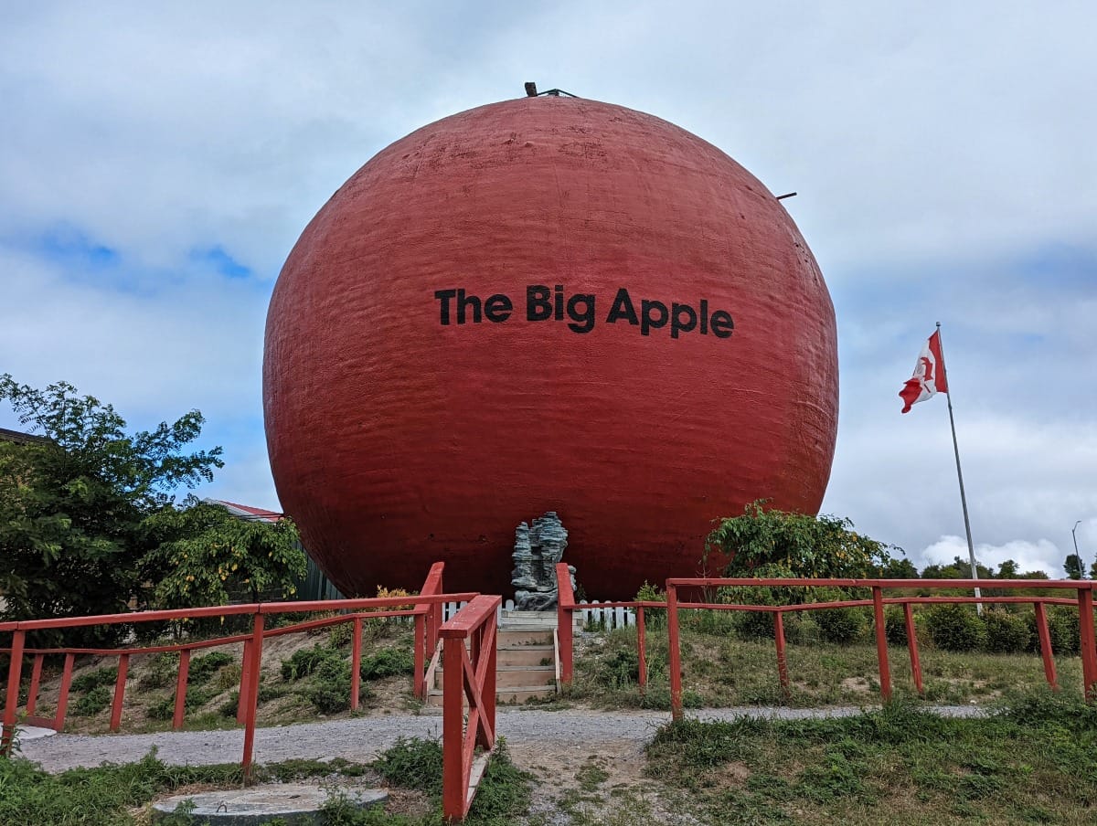The Big Apple Brighton ON